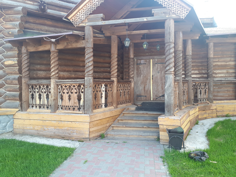 Здание пгт. Березово, ул. Собянина, д. 42