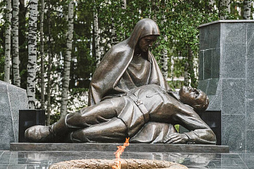 Памятник 1